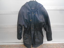*AS-IS* NYDA WOMANS LEATHER COAT - Fixable tear
