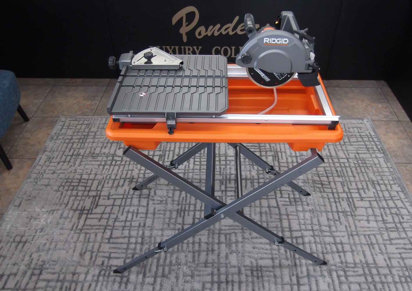 RIGID 9 Amp Corded 7 in. Wet Tile Saw with Stand