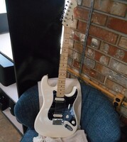 Fender Squier Contemporary Stratocaster HH - Pearl White