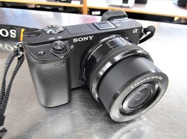 *AS-IS* Sony Alpha 6300 - FOR PARTS OR REPAIR