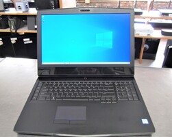 Alienware 17 P31E Gaming Laptop