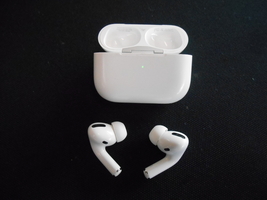 Apple Airpods Pro Bluetooth Headphones - No charging cable