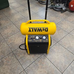 DEWALT 4.5 Gal. Portable Electric Air Compressor 225 PSI