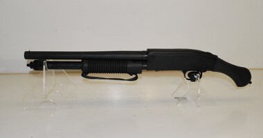 MOSSBERG Shockwave 14in 12g Crimson Trace Pump Shotgun