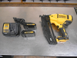 DEWALT 20V MAX XR 16-Gauge Electric Finishing Nailer