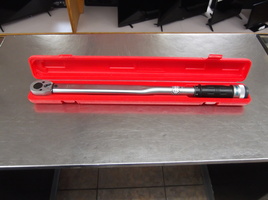 Neiko PRO1/2" Drive Torque Wrench 25-Inch Adjustable Click Torque