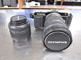 Olympus PEN Mini E-PM2 Mirrorless Digital Camera 16.1 Mp Camera w/ 2 Lens