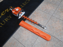 Stihl hs 56 hedge trimmer w/ blade guard