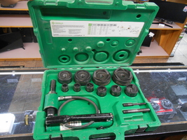 Greenlee 11-Ton Hydraulic Knockout Punch Kit with Hand pump 