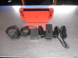 Nintendo Switch OLED - Mario Red Edition