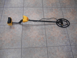 Garrett ACE 250 Metal Detector 